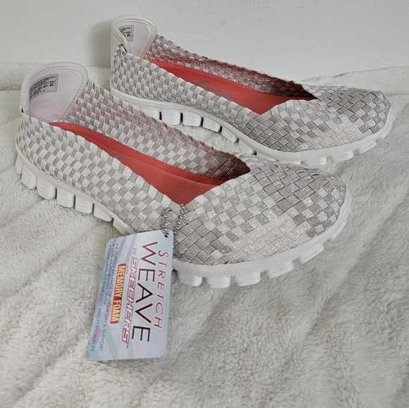 Skechers Stretch Weave Comfort Memory Foam Pearl Metallic Pattern Ballet Sneaker - Picture 3 of 15